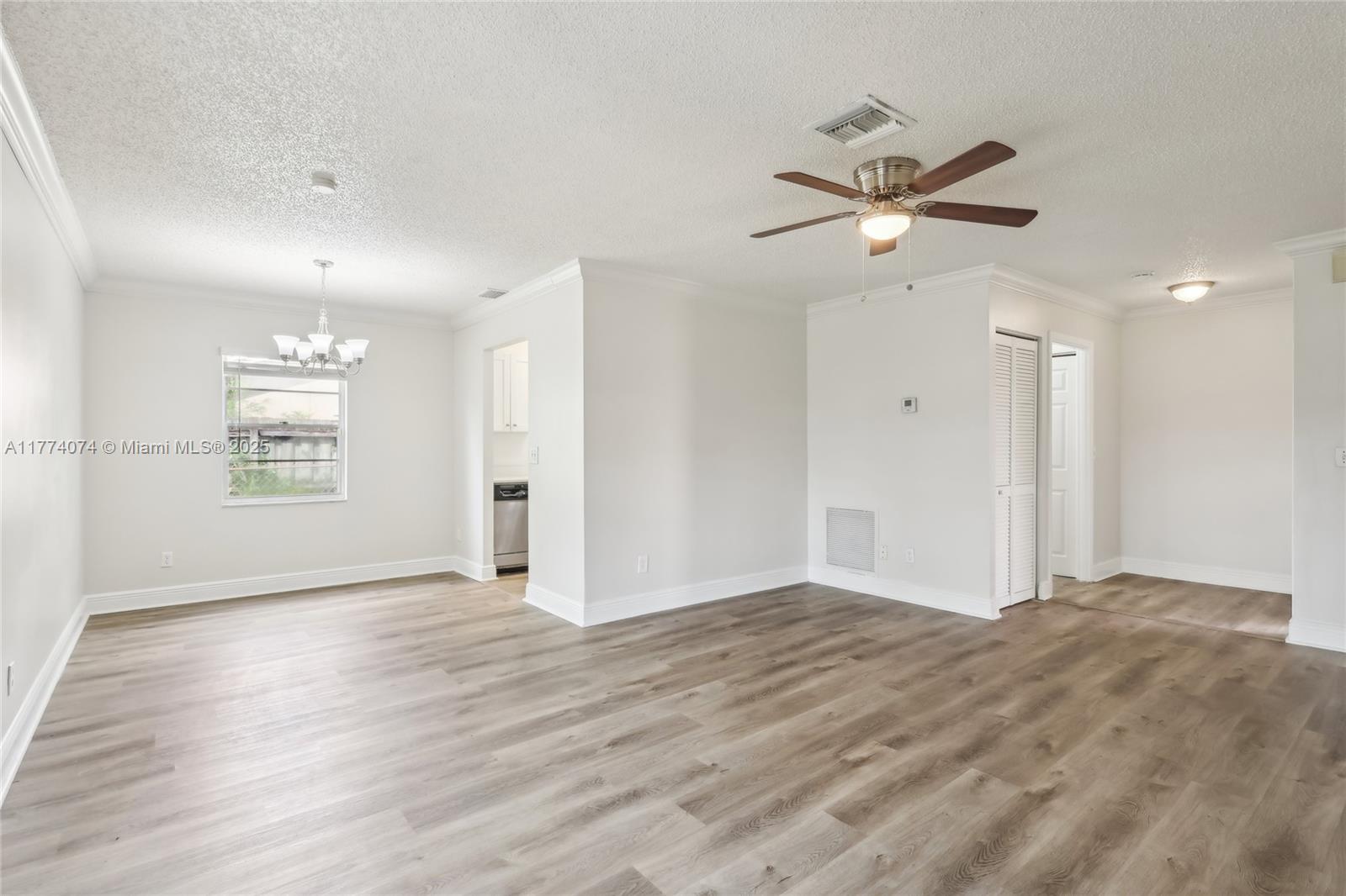 COUNTERPOINT ESTATES 1 - Residential
