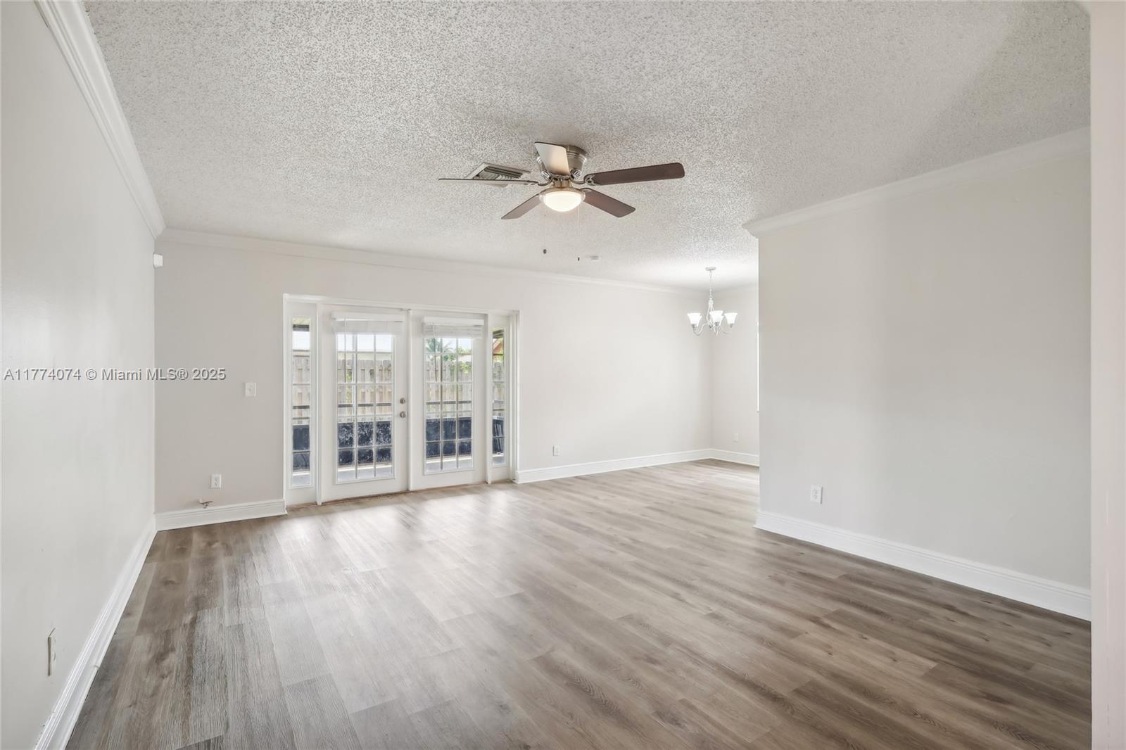 COUNTERPOINT ESTATES 1 - Residential