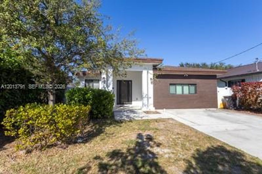 Photo of 5743 SW 18th St, West Park, FL 33023 (MLS # A12013791)