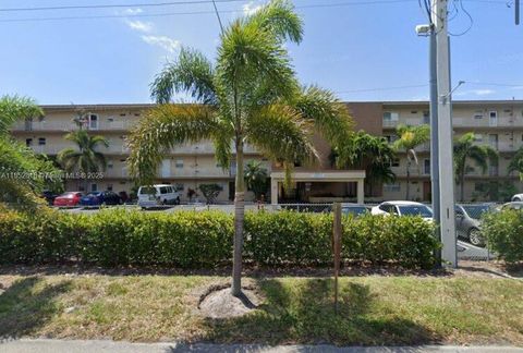 LOW HOA FEE CONDOS FOR SALE IN BOYNTON BEACH FLORIDA 330 NE 26th Ave 2100 Boynton Beach FL 33435