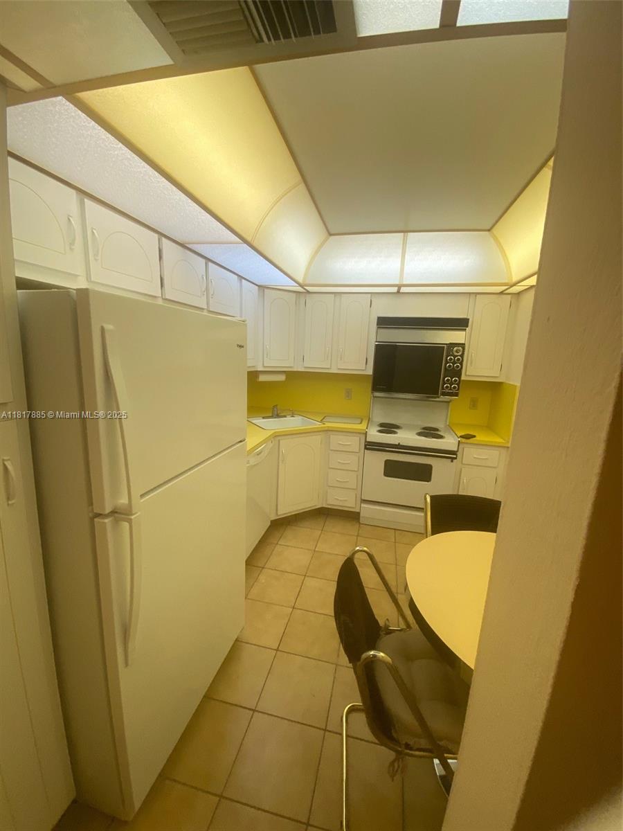 PRINCE GEORGE ARMS CONDO - Residential