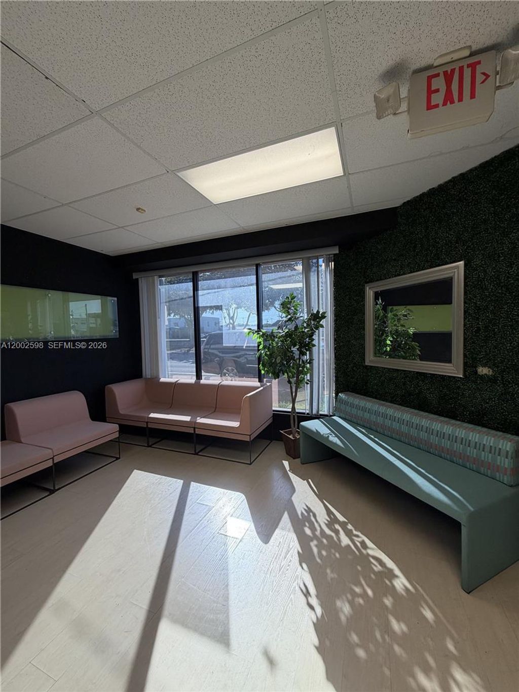 Photo of 519 S 21st Ave, Hollywood, FL 33020 (MLS # A12002598)