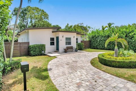 6550 SW 52nd Ter - South Miami FL 33155