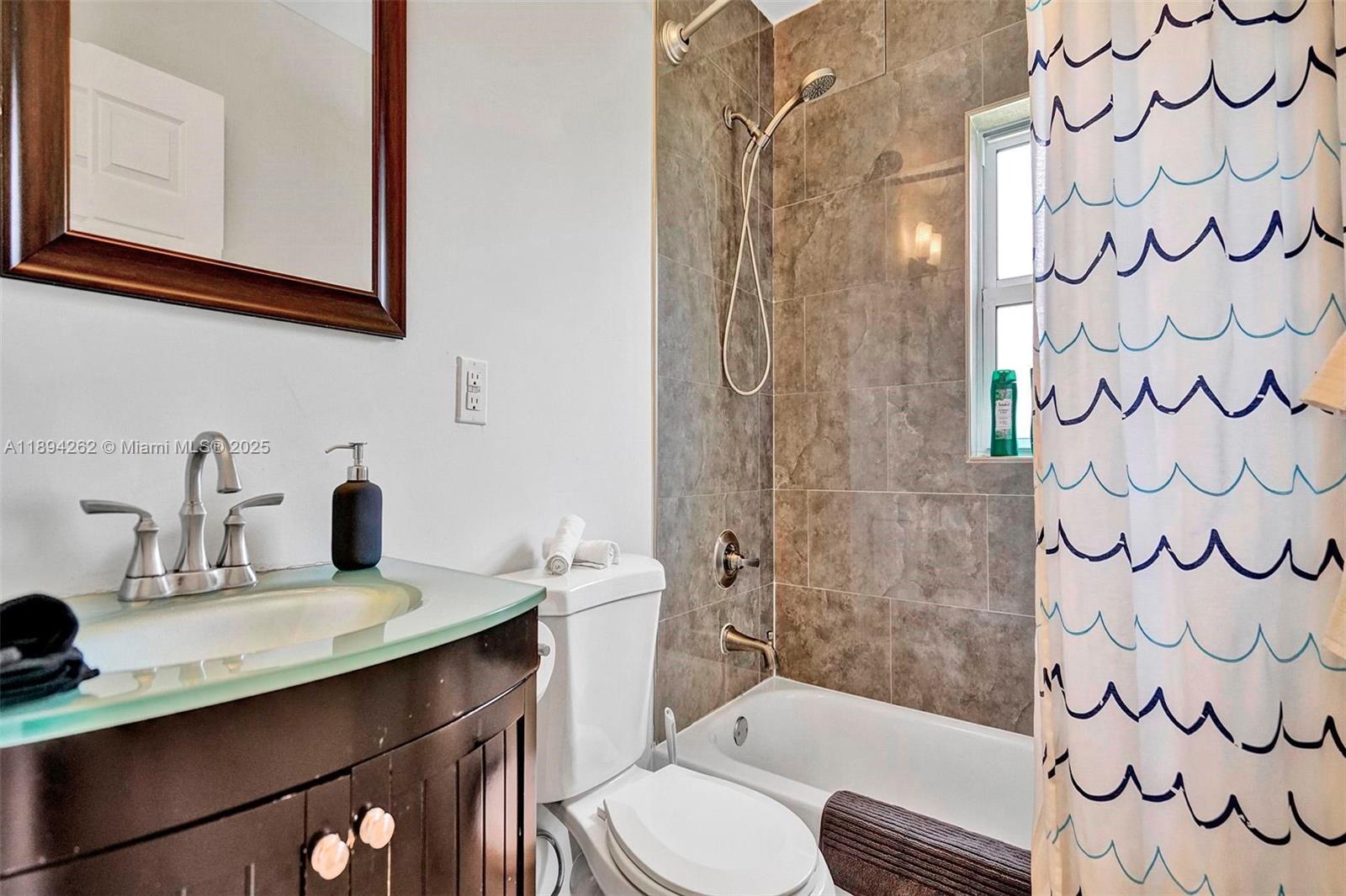 GRANDVIEW PARK - Residential Lease