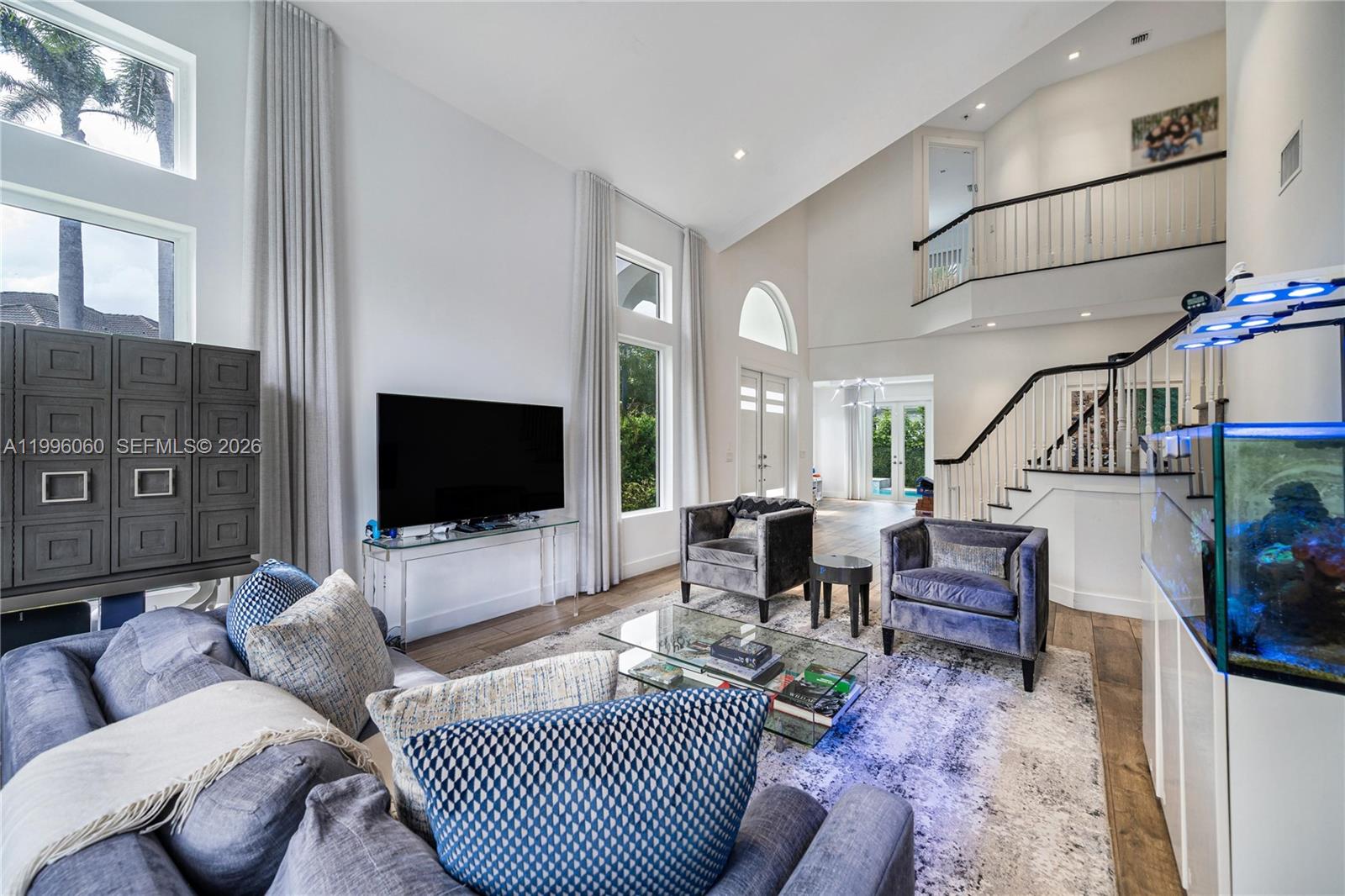 AVENTURA ESTATES - Residential