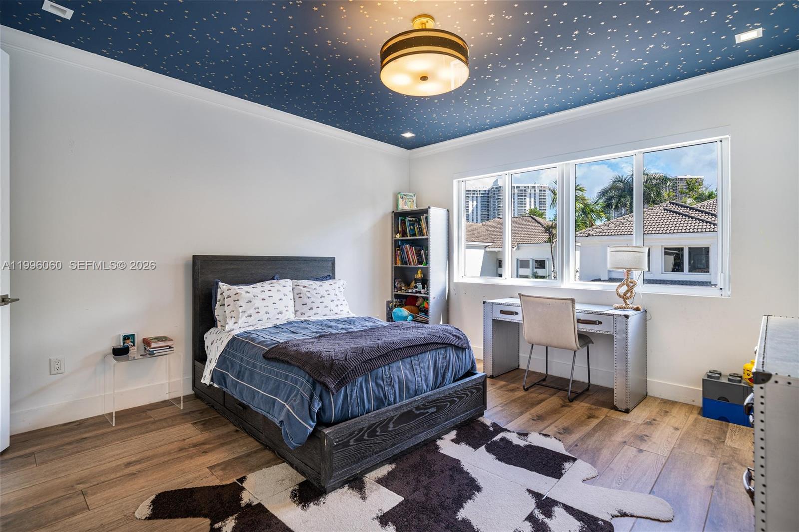 AVENTURA ESTATES - Residential