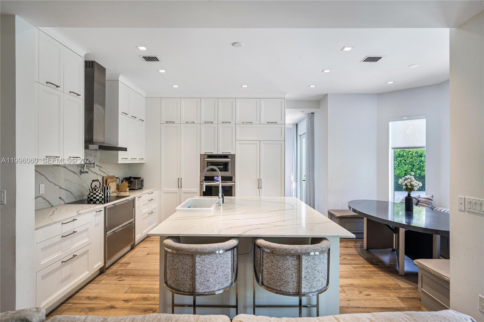 AVENTURA ESTATES - Residential