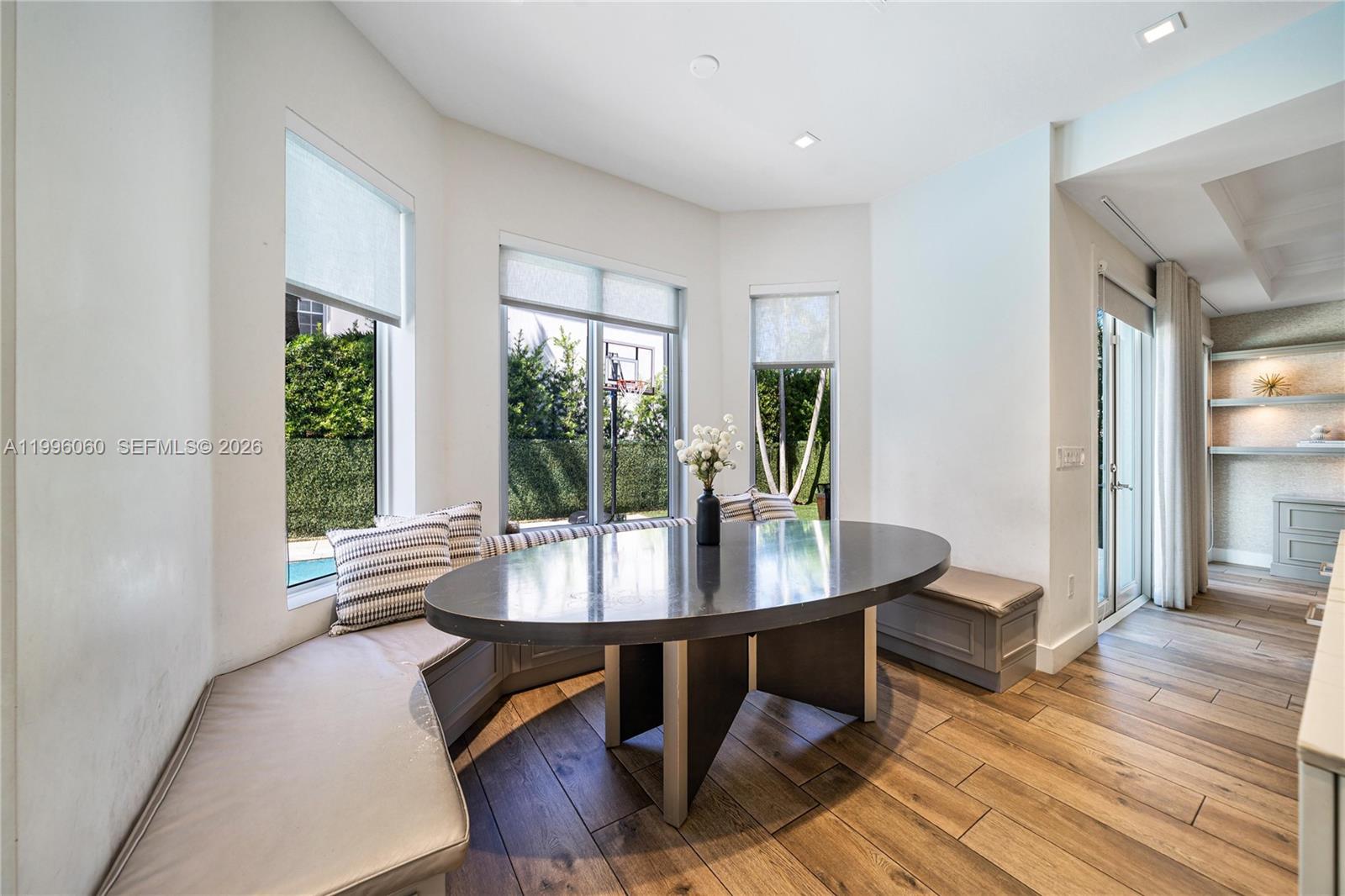 AVENTURA ESTATES - Residential