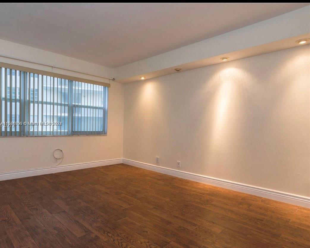 DORSEY ARMS CONDO - Residential