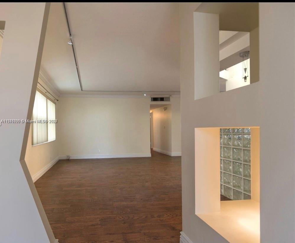 DORSEY ARMS CONDO - Residential