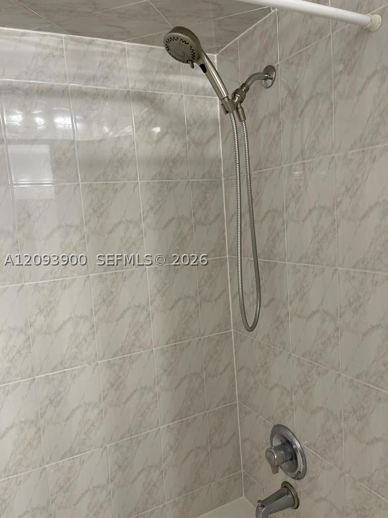 Photo of 724 NE 4th St #8, Hallandale Beach, FL 33009 (MLS # A12093900)