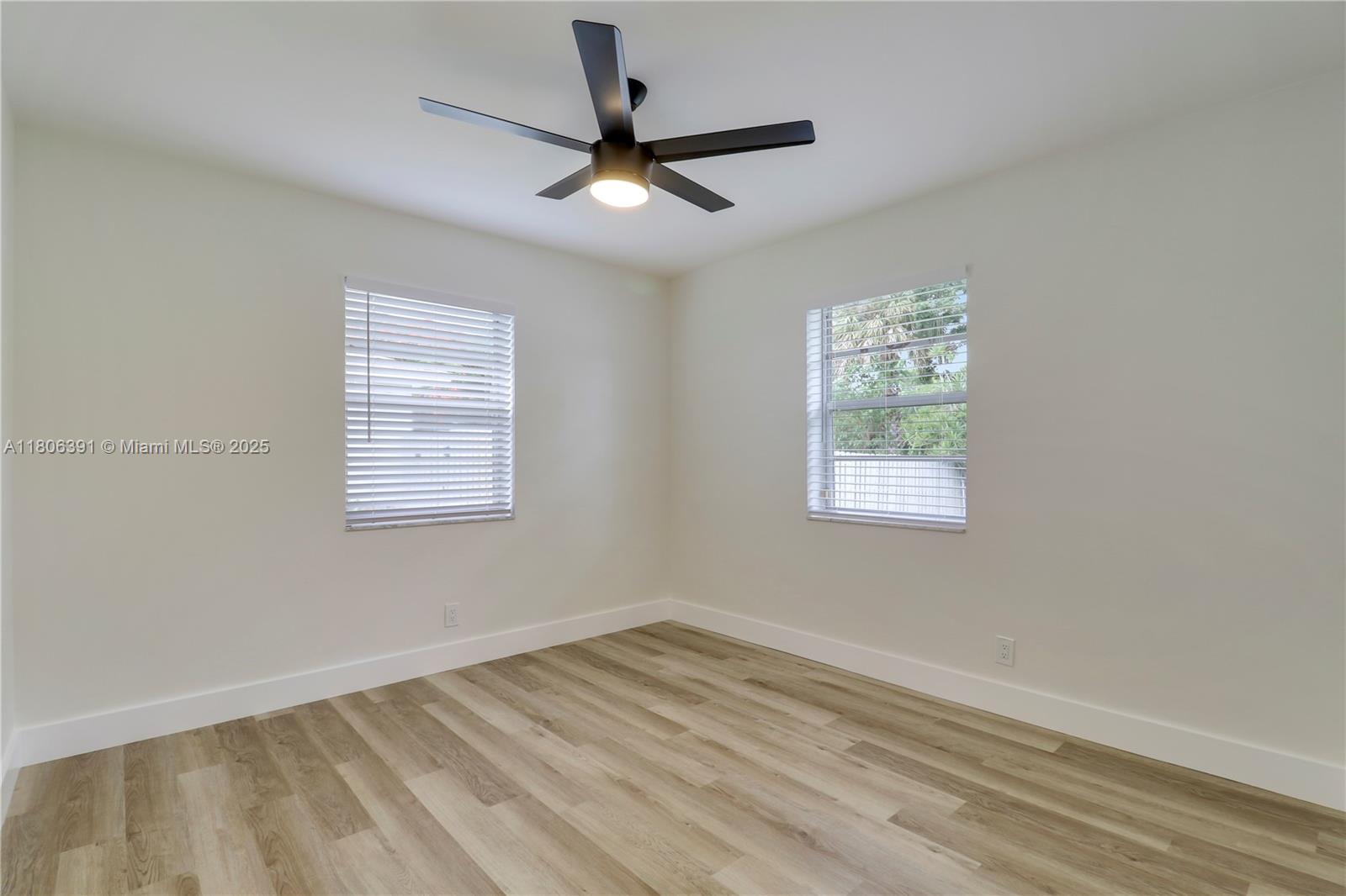 JUPITER OAKS - Residential