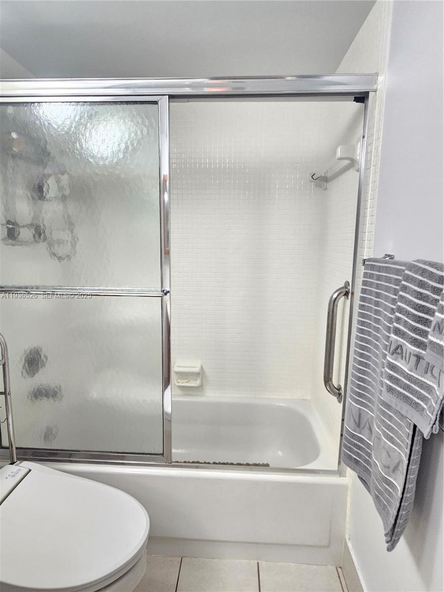 ISLEWOOD C CONDO - Residential