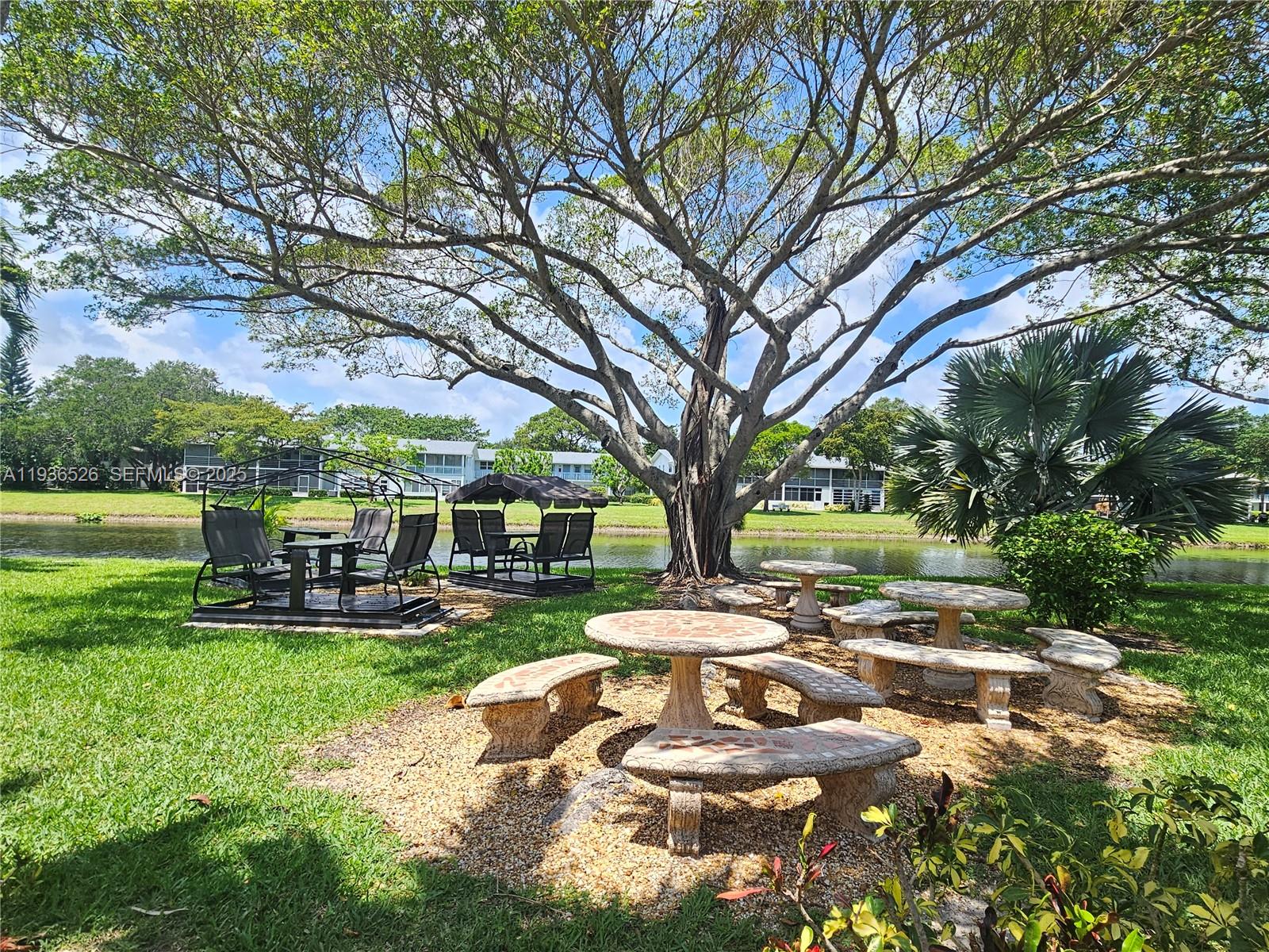 ISLEWOOD C CONDO - Residential