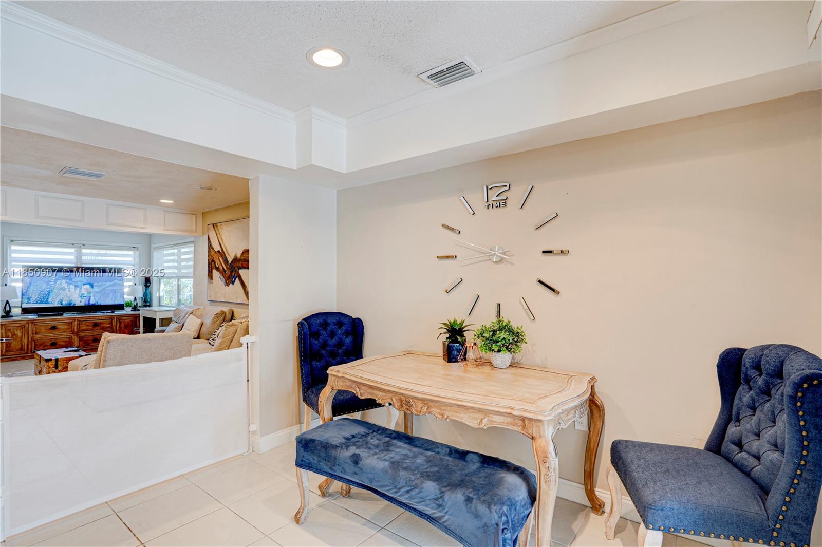 HOLLYWOOD PARK - Residential