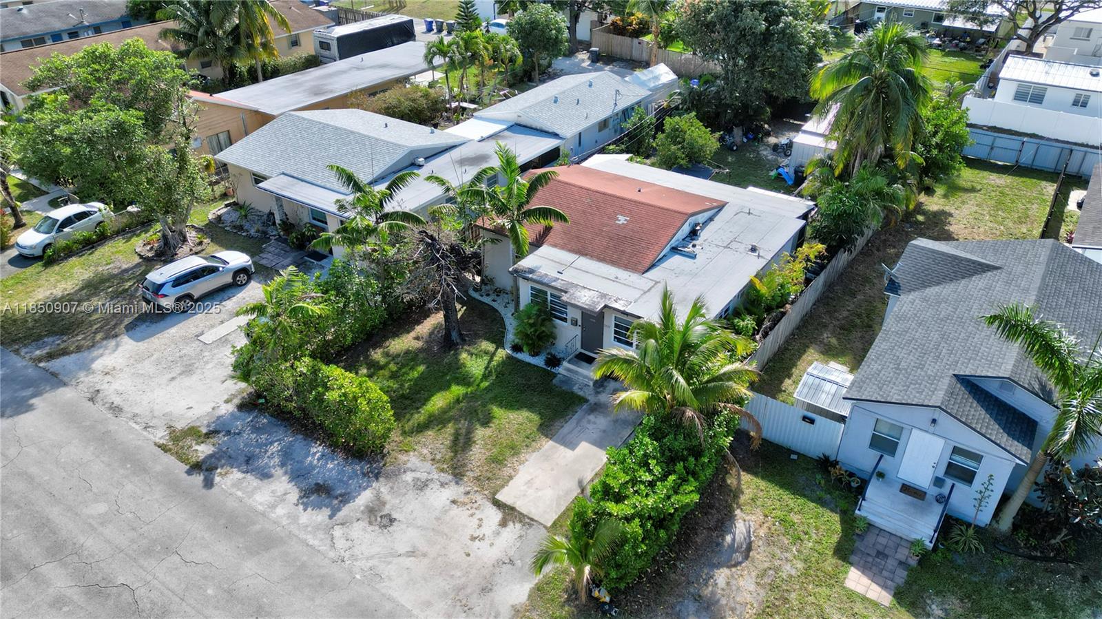 HOLLYWOOD PARK - Residential