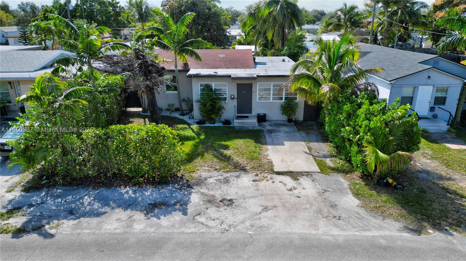 HOLLYWOOD PARK - Residential