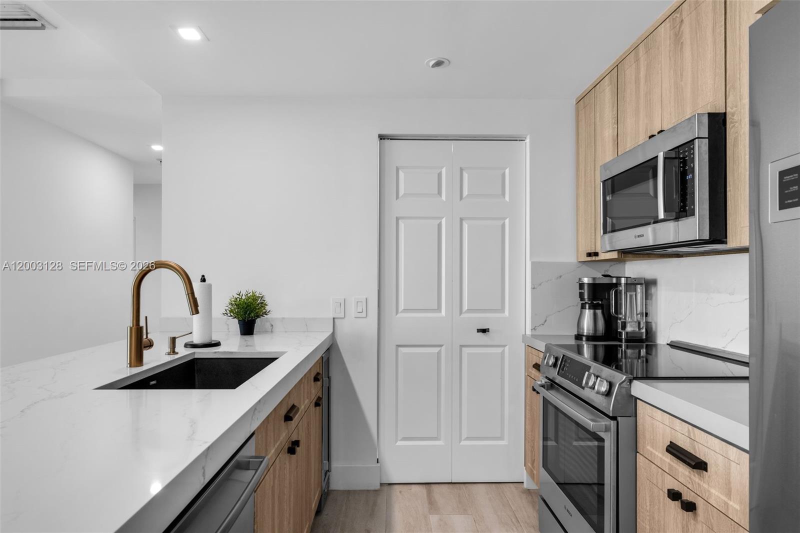 1300 Ponce De Leon Blvd 815