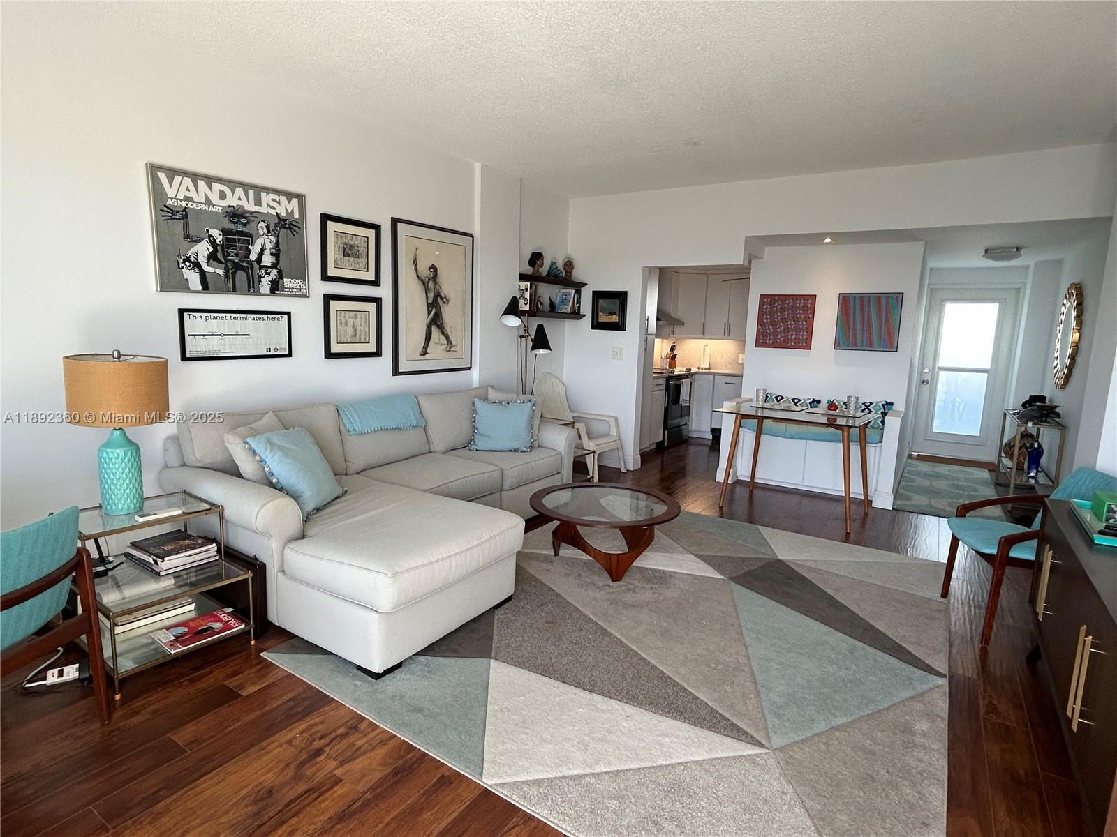 SEA TOWER APTS CO-OP - Residential Lease
