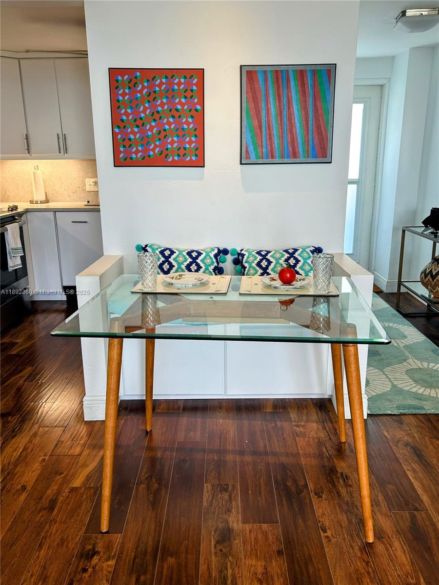 SEA TOWER APTS CO-OP - Residential Lease