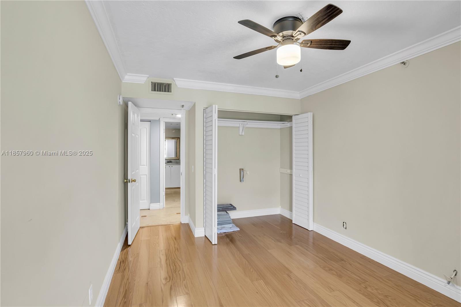 LAKE EMERALD CONDOMINIUM - Residential Lease