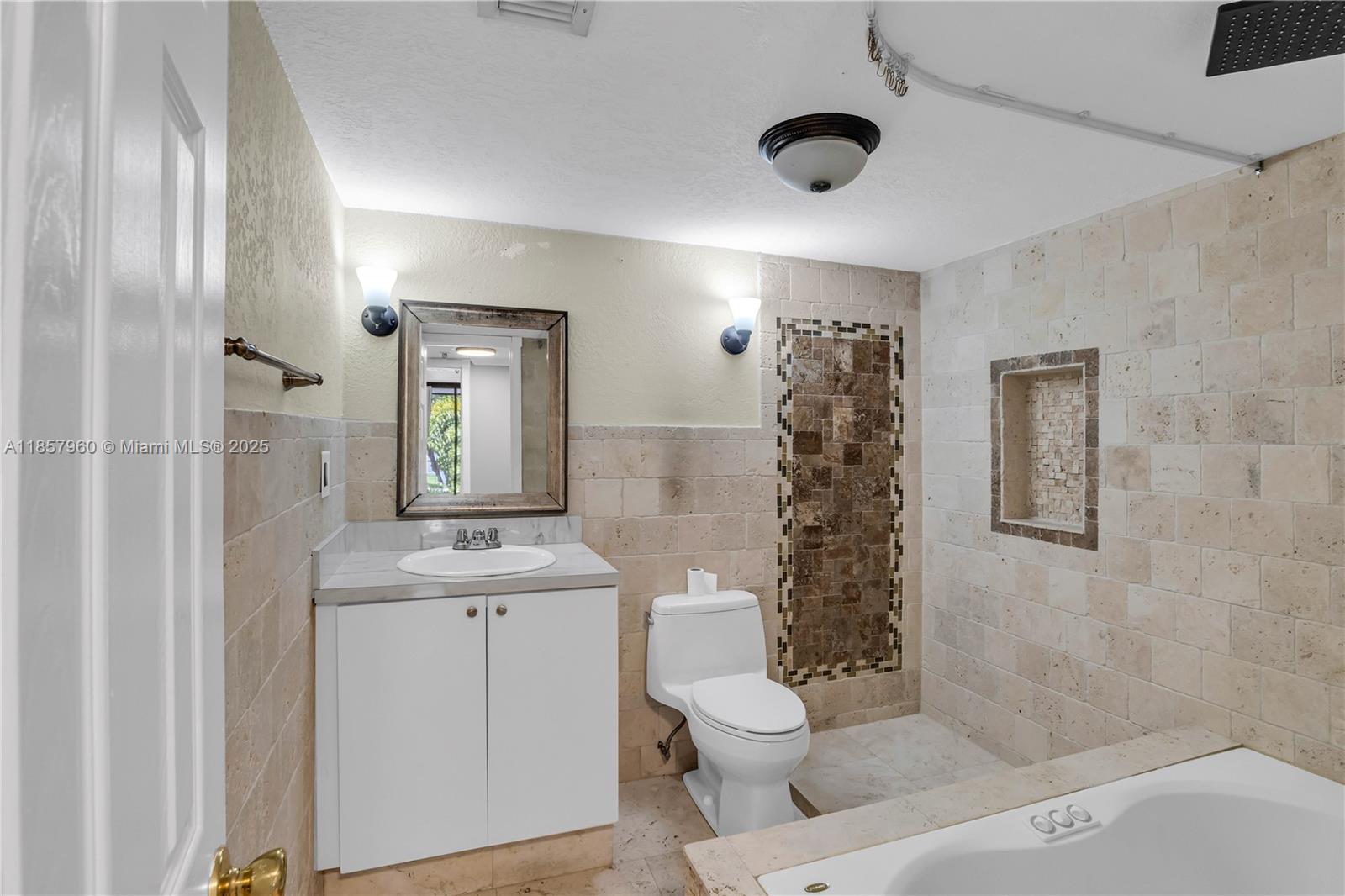 LAKE EMERALD CONDOMINIUM - Residential Lease