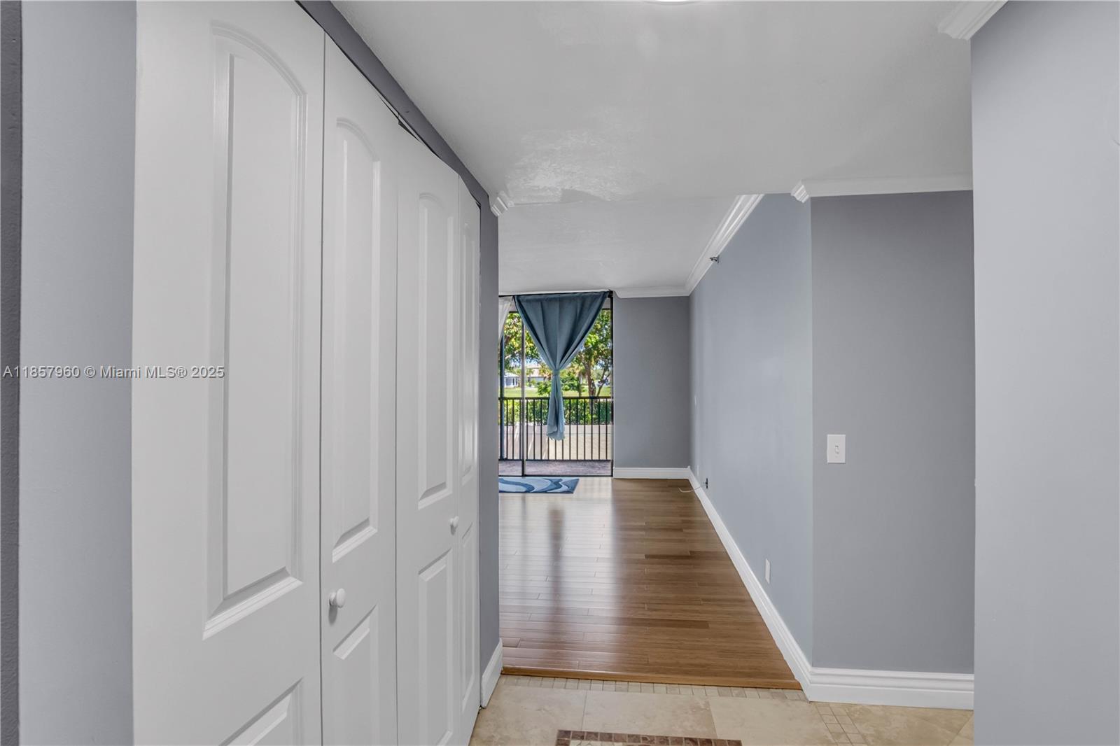 LAKE EMERALD CONDOMINIUM - Residential Lease