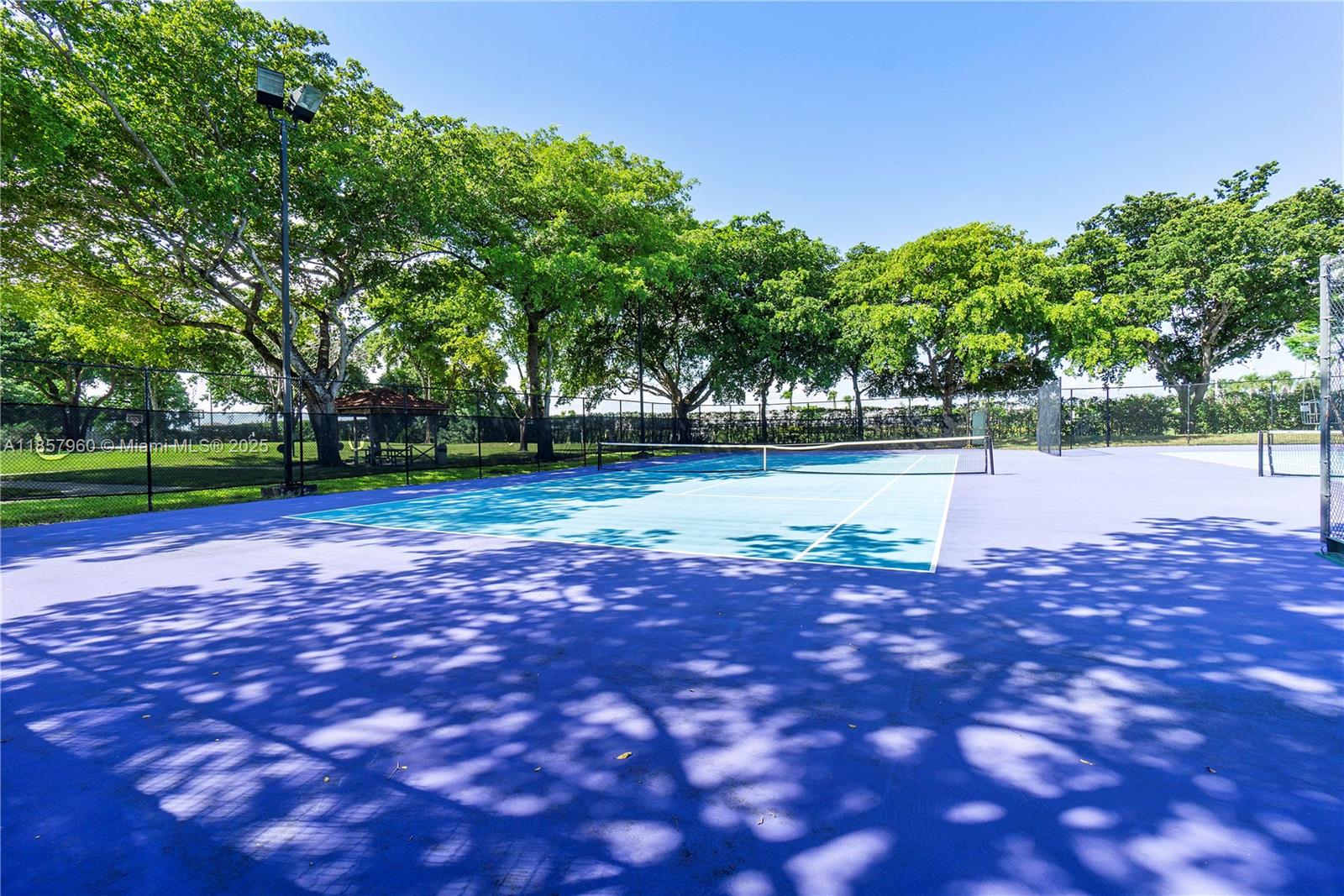 LAKE EMERALD CONDOMINIUM - Residential Lease