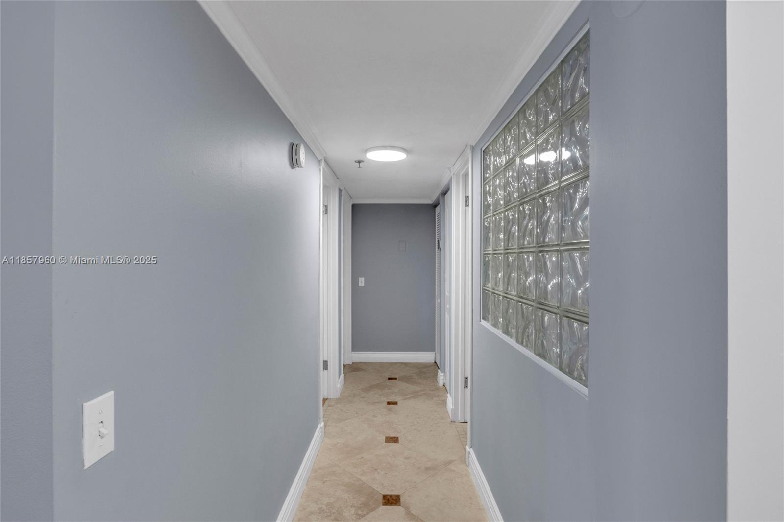 LAKE EMERALD CONDOMINIUM - Residential Lease