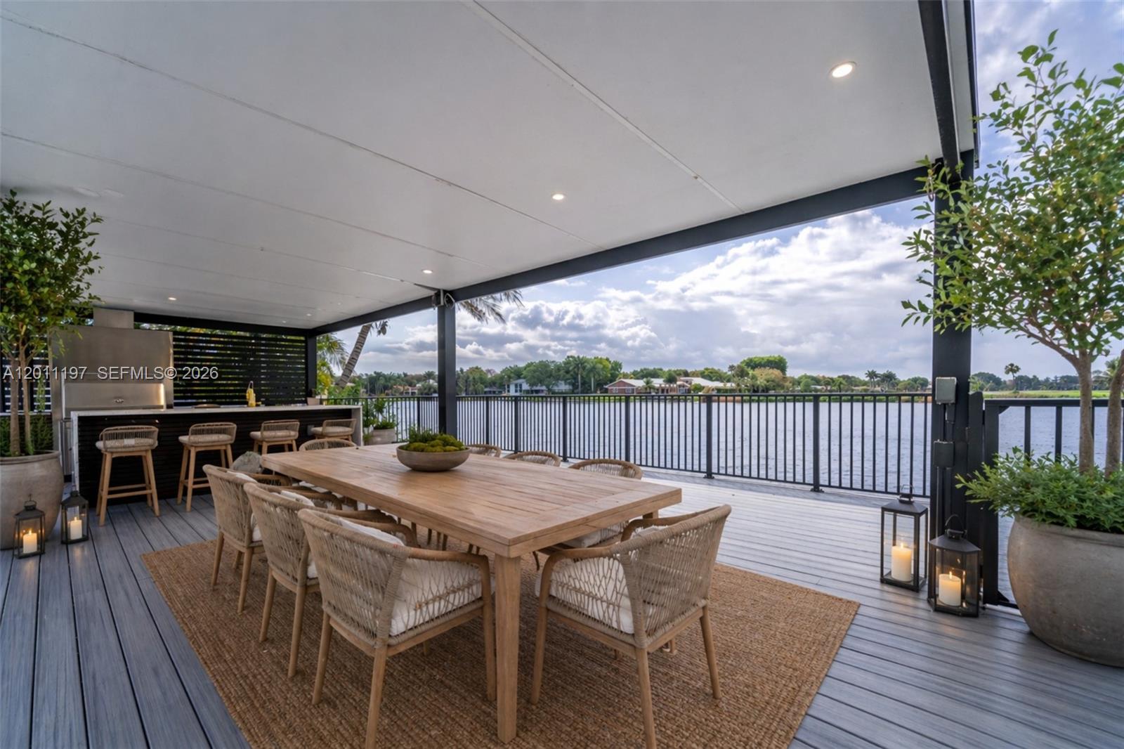 MIAMI LAKES LOCH NESS SEC - Residential