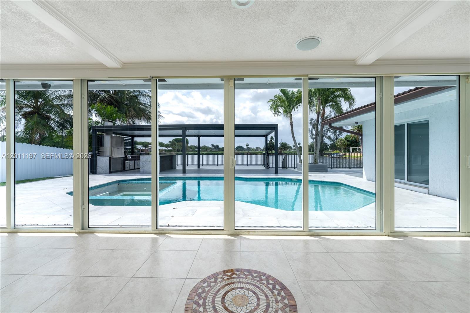 MIAMI LAKES LOCH NESS SEC - Residential