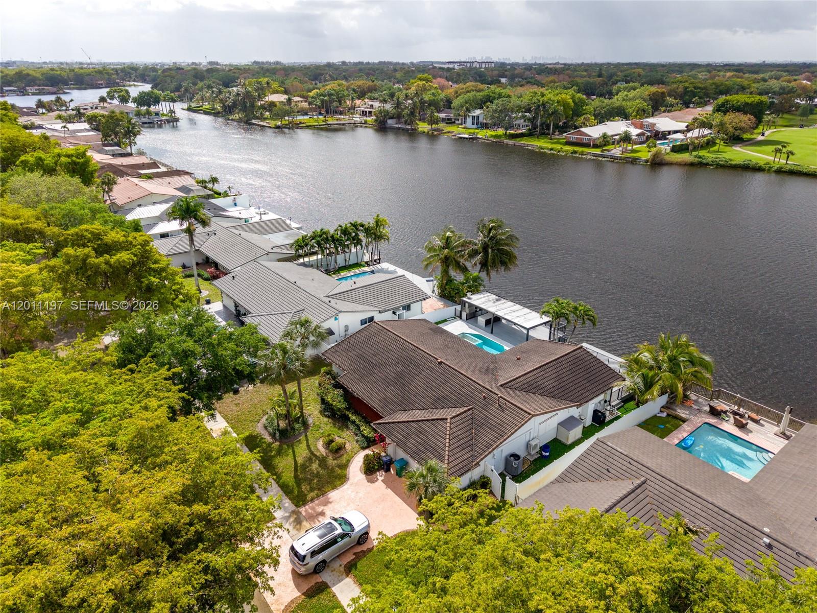 MIAMI LAKES LOCH NESS SEC - Residential