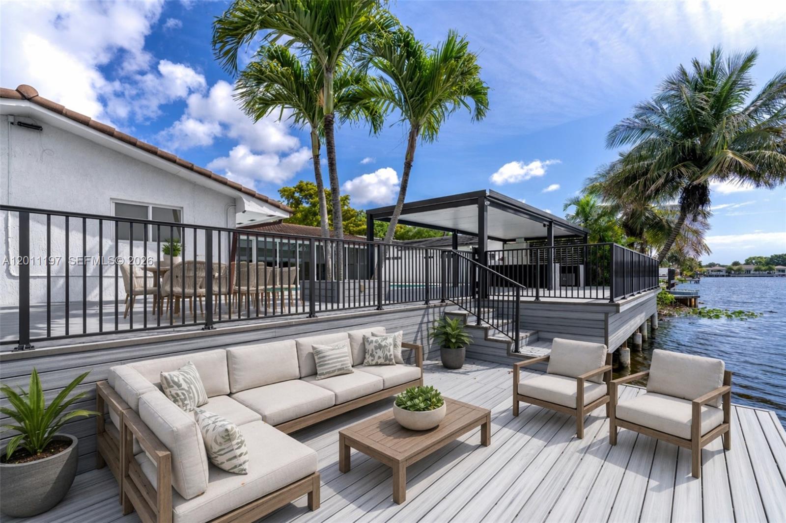 MIAMI LAKES LOCH NESS SEC - Residential