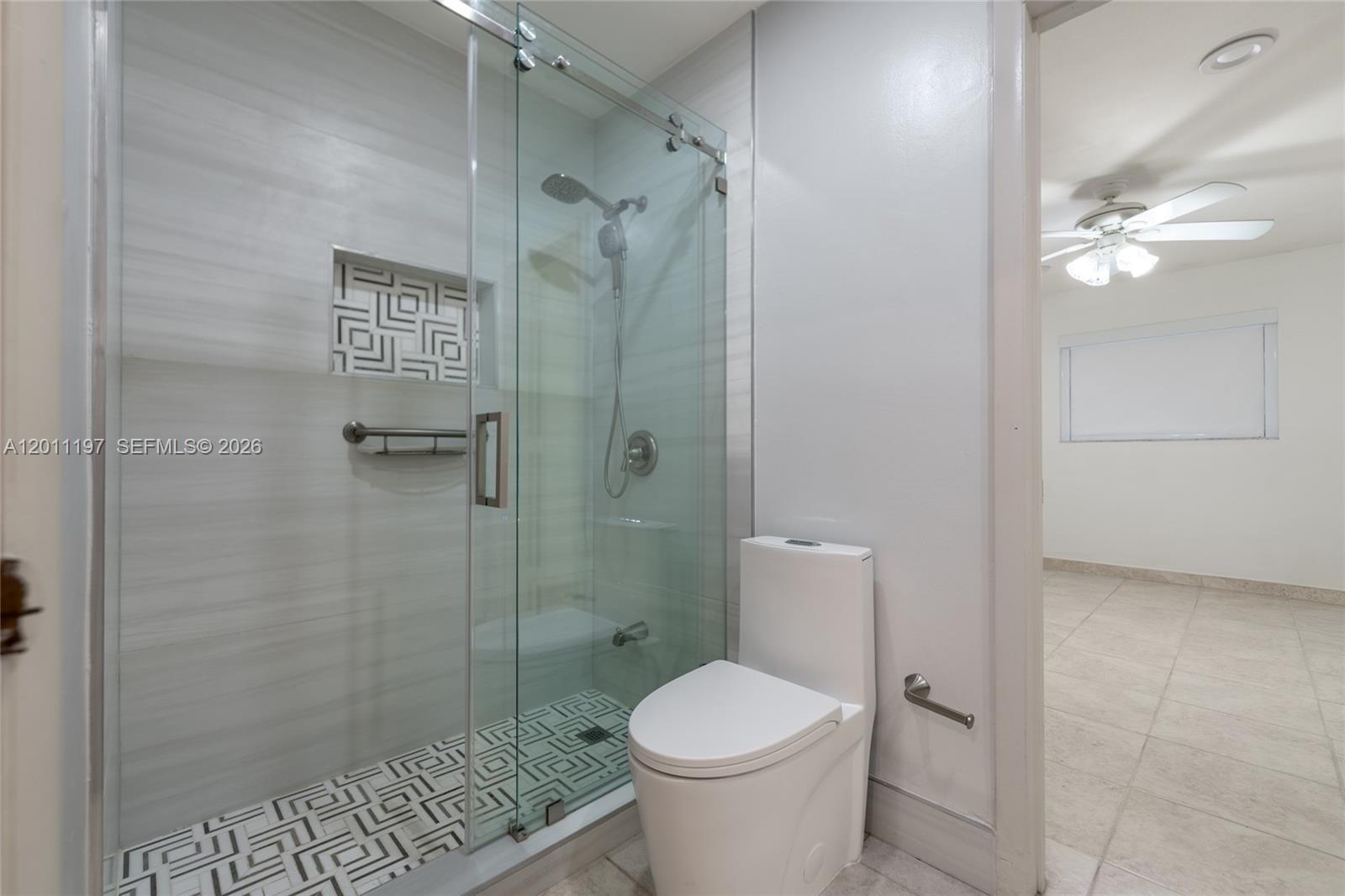 MIAMI LAKES LOCH NESS SEC - Residential