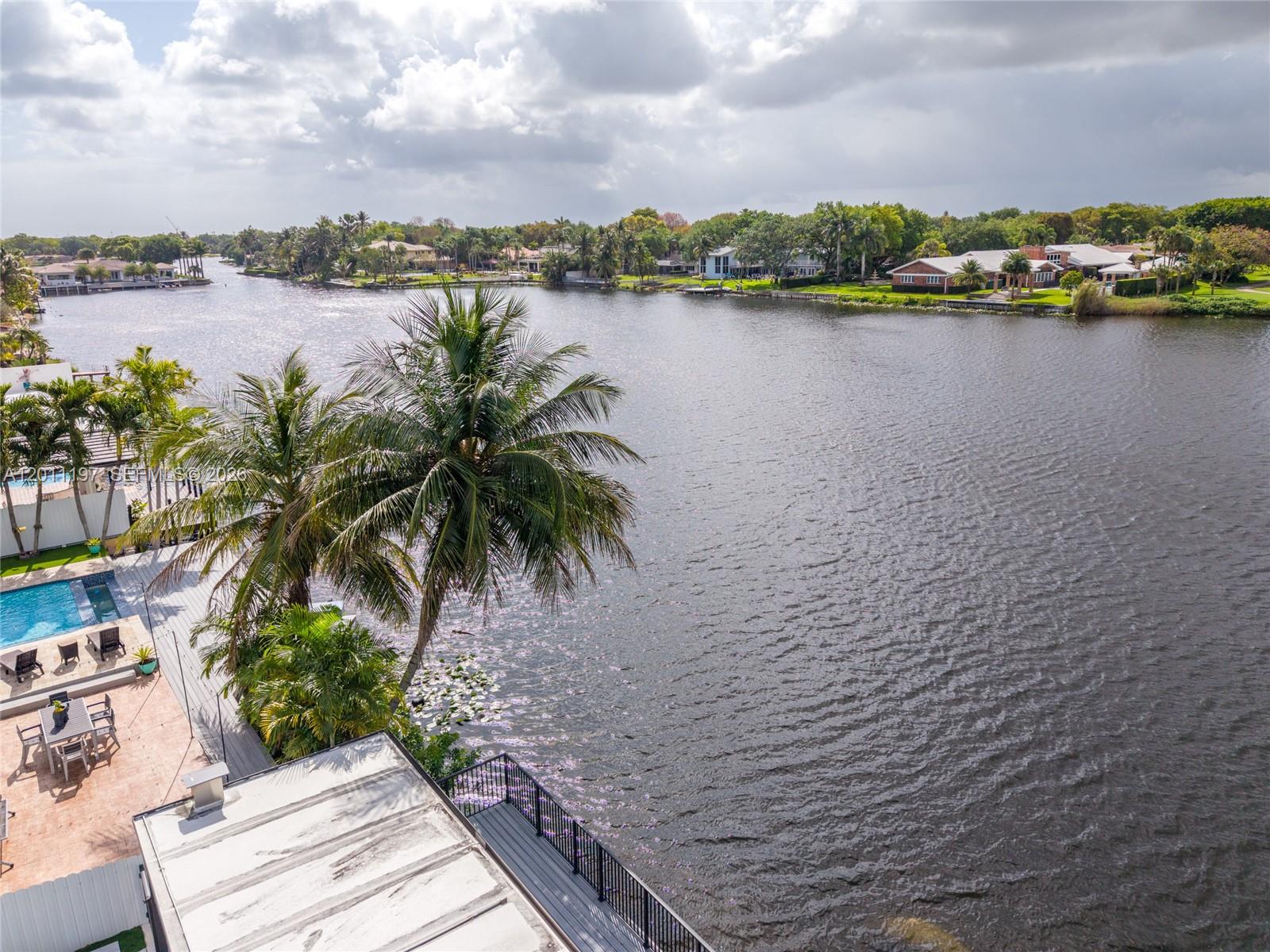 MIAMI LAKES LOCH NESS SEC - Residential