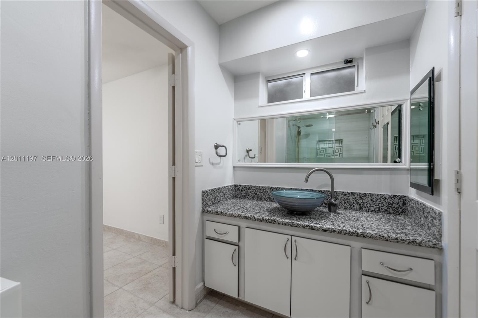 MIAMI LAKES LOCH NESS SEC - Residential