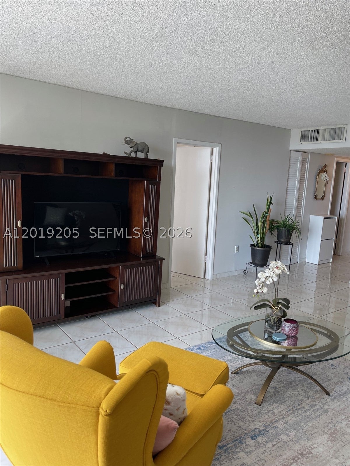 5701 Collins Ave 511