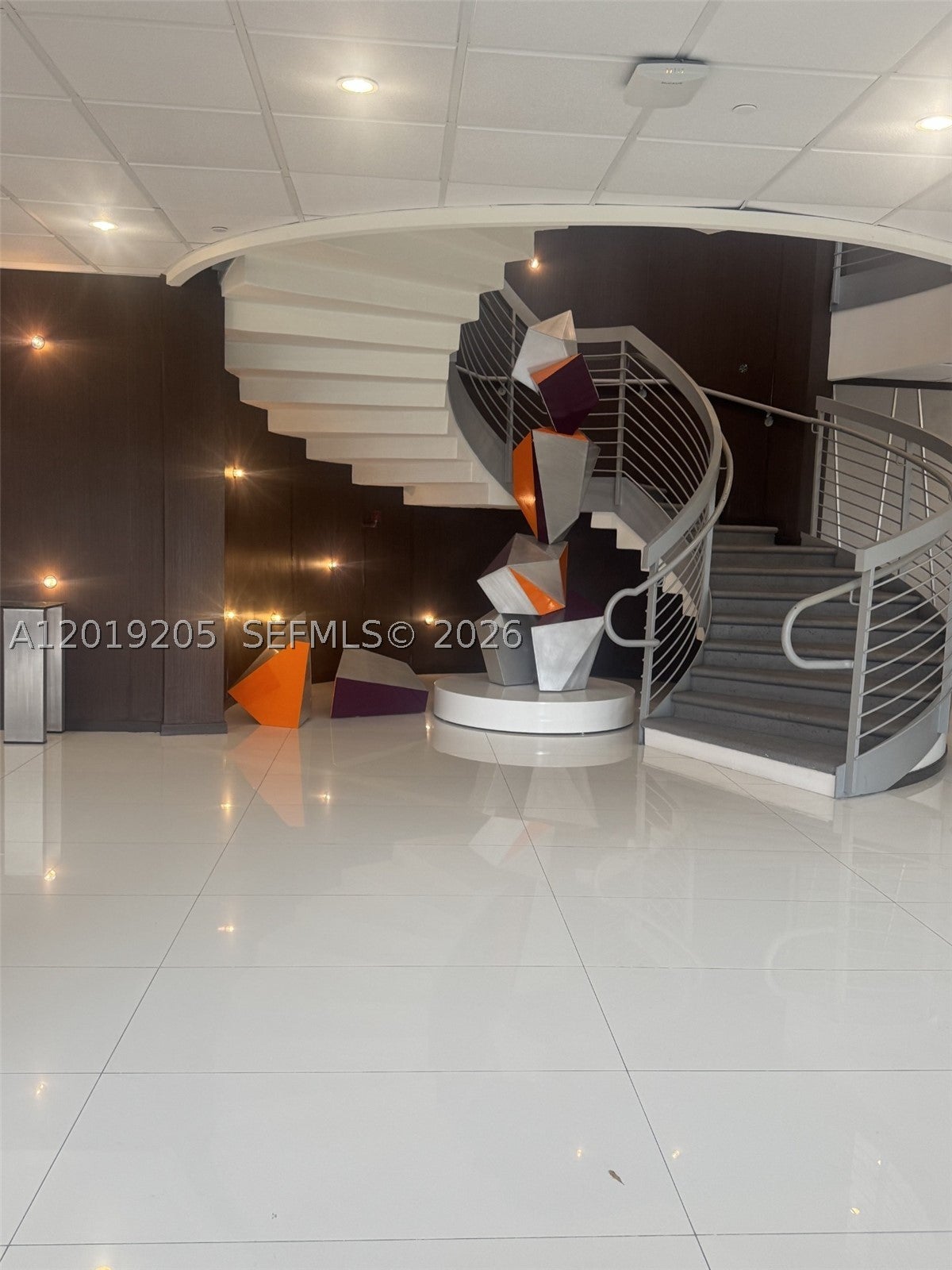 5701 Collins Ave 511