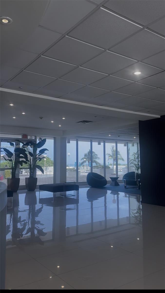 5701 Collins Ave 511