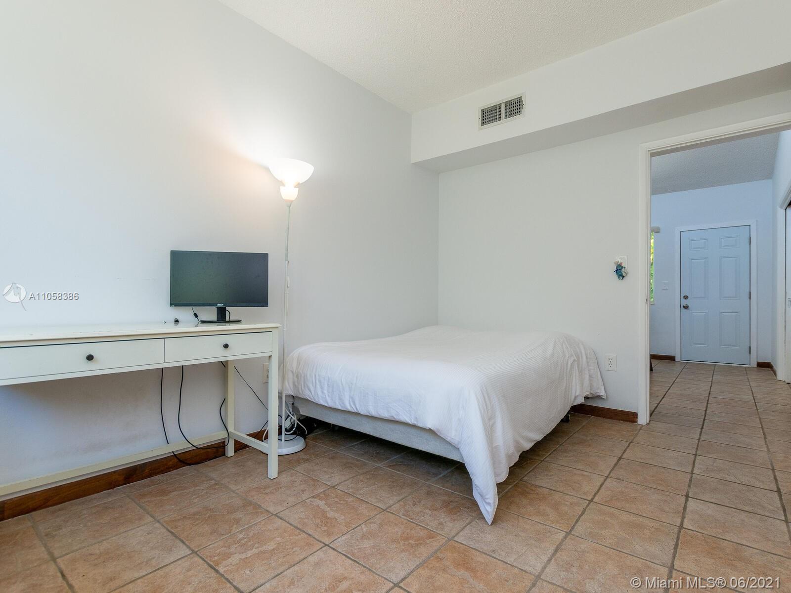 ALTOS DEL MAR NO 5 - Residential