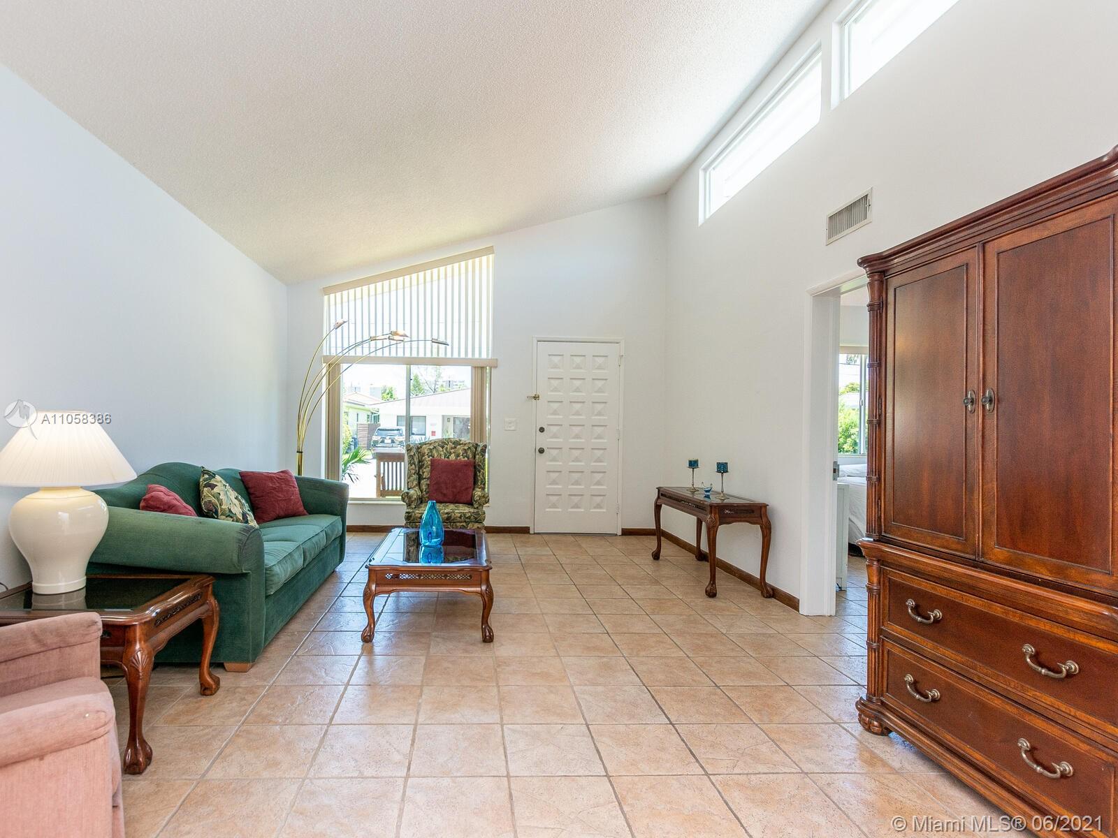 ALTOS DEL MAR NO 5 - Residential