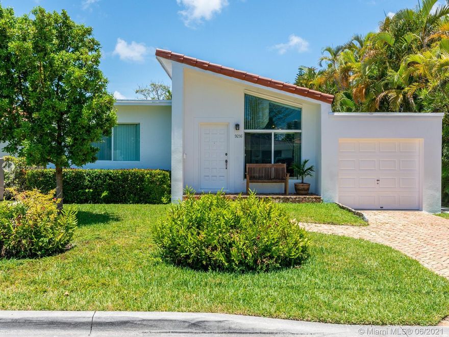 Walk to the beach from this 4/2 charming Miami Beach mid-century home. Ideally located in the desirable oceanfront Town of Surfside. It features plenty of windows offering lots of natural light, spacious living area with high ceilings. Renovated kitchen with stainless steel appliances. Enjoy the shade and delicious fruit of the beautiful mango tree in this beautiful all fenced-in backyard, large enough to build a pool, and a one car garage. Surfside has it all: a beautiful beach, a complimentary community center pool, tennis and other activities for Surfside residents, a 5 min walk to Bal Harbour shops, restaurants, supermarkets, post office, park and houses of worship. Top A-rated Bay Harbor elementary and middle school. This is south Florida living at its​​‌​​​​‌​‌​​​‌‌​​​‌‌‌​​‌​​‌‌​​​​ finest.