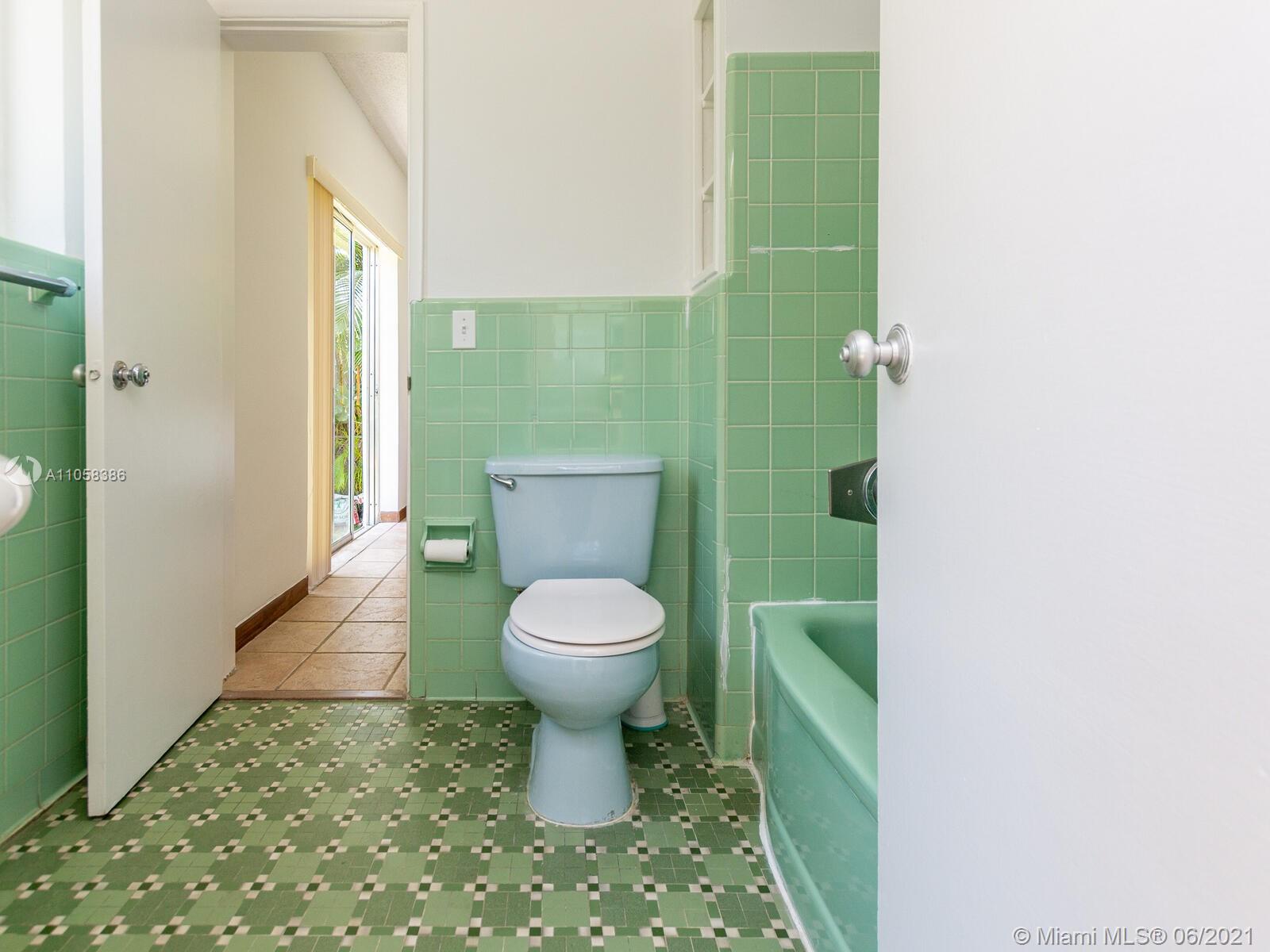 ALTOS DEL MAR NO 5 - Residential