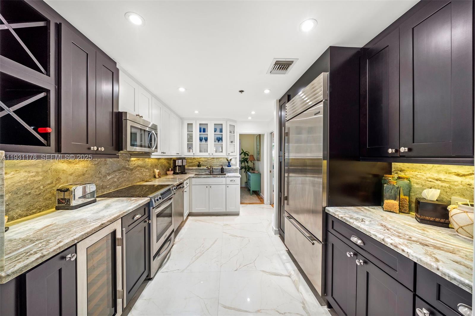 BAYSIDE VILLAGE CONDO - Residential Lease