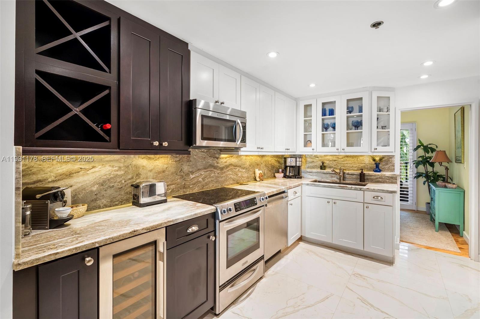 BAYSIDE VILLAGE CONDO - Residential Lease