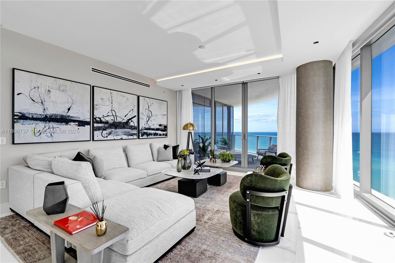 15701 Collins Ave 705