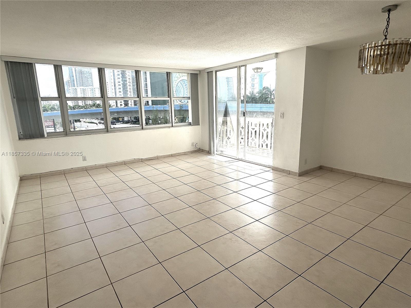 IMPERIAL TOWERS APTS COND - Residential Lease
