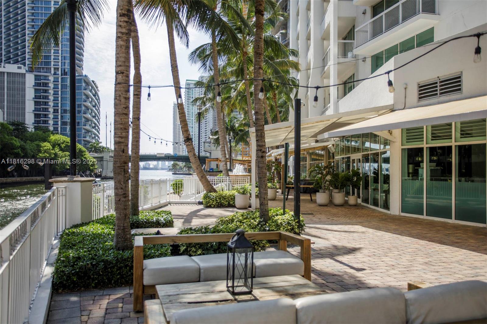 BRICKELL ON THE RIVER N T - Residential Lease