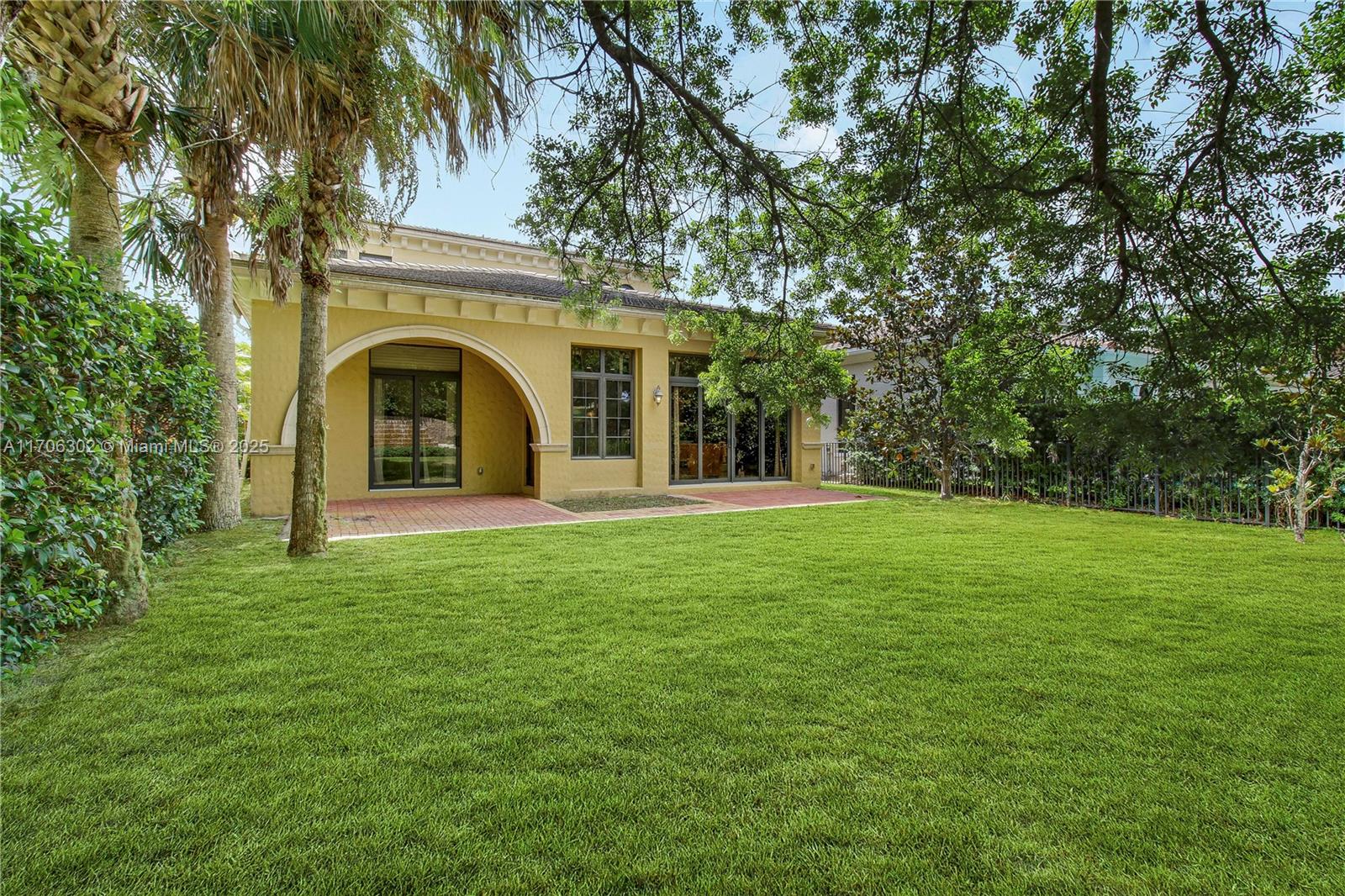 7086 Spyglass Ave