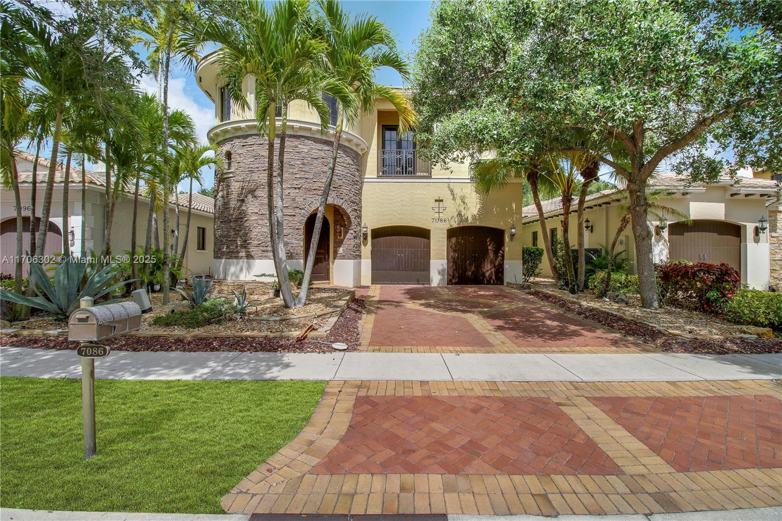 Property for Sale at 7086 Spyglass Ave, Parkland, Broward County, Florida - Bedrooms: 6 
Bathrooms: 4  - $1,375,000